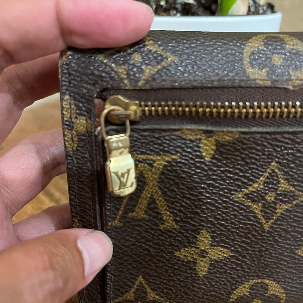 Louis Vuitton Monogram Wallet - Picture 6 of 15